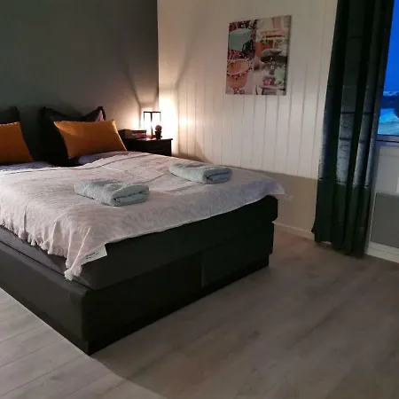 Lille Chili Eat And Sleep As Отель Jakobselv