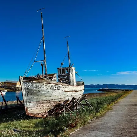 Hotel Lille Chili Eat And Sleep As Jakobselv